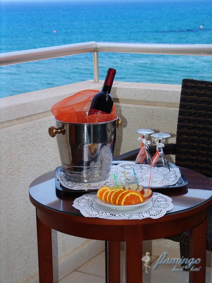 Mackenzie Beach Hotel Larnaca Esterno foto