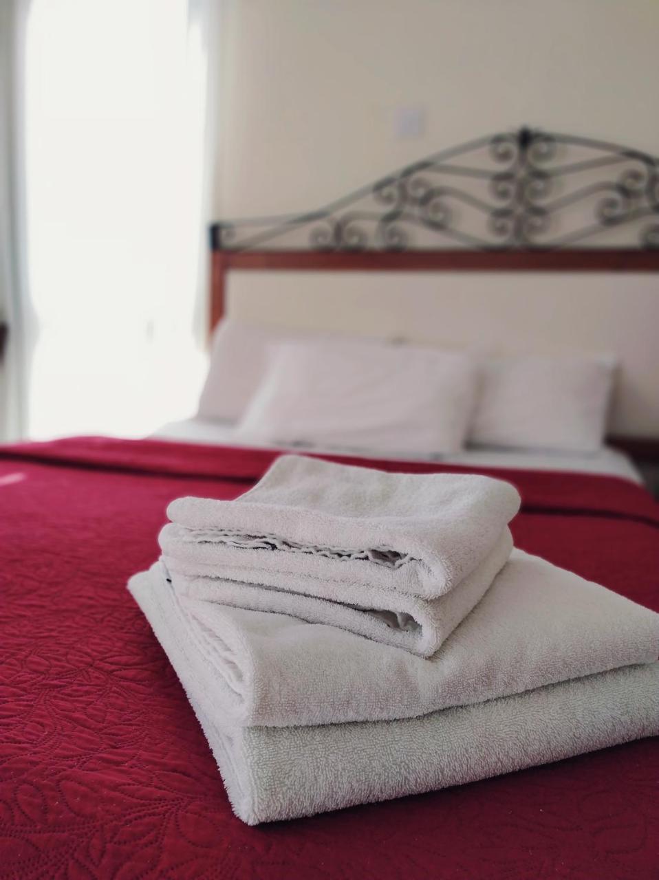 Mackenzie Beach Hotel Larnaca Esterno foto